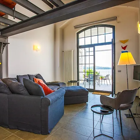 Stephanina Di Loft Apartment *