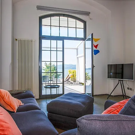 Stephanina Di Loft Apartment Ghiffa