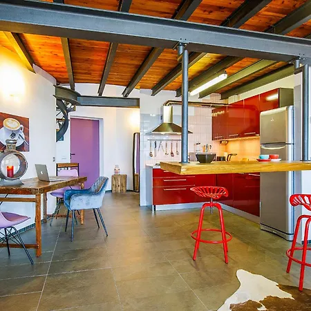 Stephanina Di Loft Apartment Ghiffa