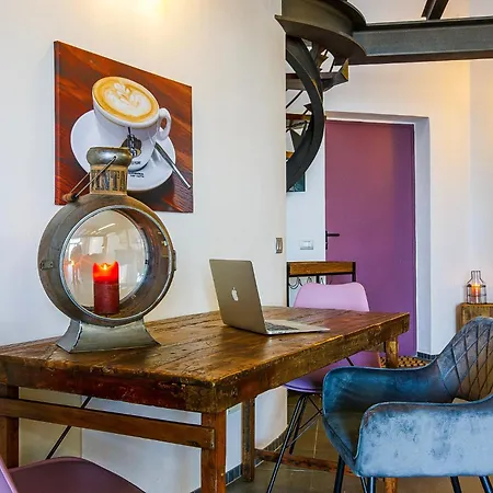 Stephanina Di Loft Гиффа